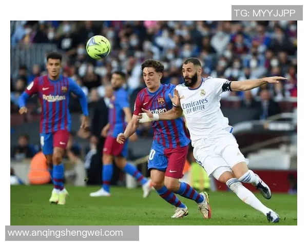 巴萨与皇马对决埃托奥的传奇时刻回顾与精彩瞬间分析